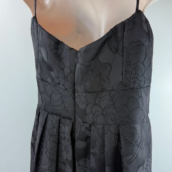 David's Bridal Black Embossed Flower Design Size 18 Womans - Picture 4 of 13